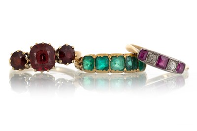 Lot 716 - FIVE GEM SET DRESS RINGS