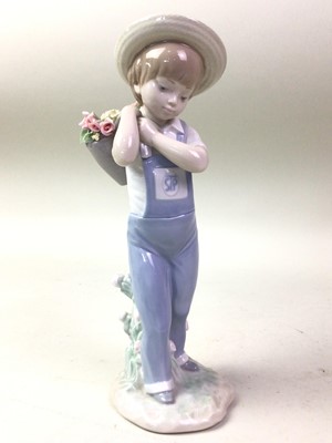 Lot 398 - LLADRO FIGURE OF FLOWER HARVEST