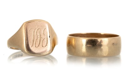 Lot 741 - MASONIC SIGNET RING