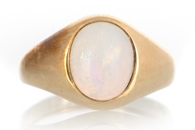 Lot 755 - OPAL RING