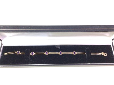 Lot 459 - AMETHYST BRACELET