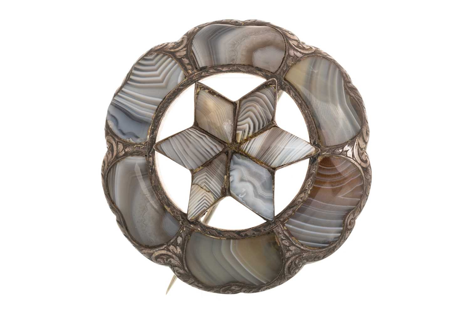 Lot 415 - VICTORIAN SCOTTISH AGATE BROOCH