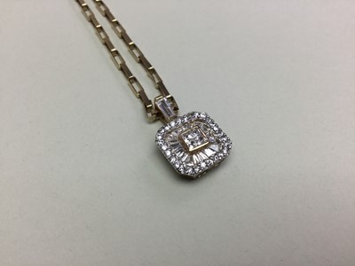 Lot 508 - GEM STONE PENDANT ON CHAIN