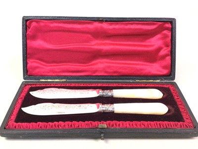 Lot 525 - PAIR OF SILVER BUTTER KNIVES