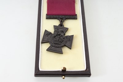 Lot 251 - HANCOCKS LIMITED EDITION REPLICA VICTORIA CROSS