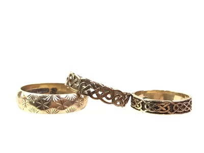 Lot 195 - COLLECTION OF GOLD RINGS