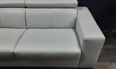 Lot 571 - NATUZZI EDITIONS LEATHER SOFA BED