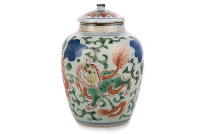 Lot 1438 - CHINESE 'WUCAI' LIDDED JAR