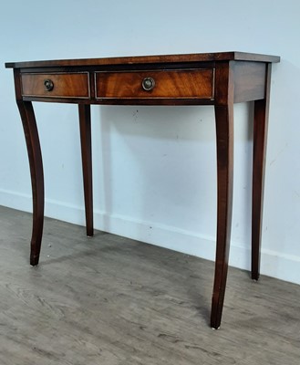 Lot 414 - REPRODUCTION MAHOGANY BOW FRONTED SIDE TABLE