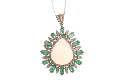 Lot 563 - GEM SET PENDANT