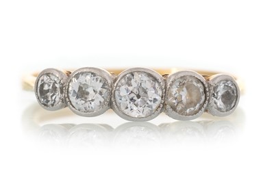 Lot 421 - DIAMOND FIVE STONE RING