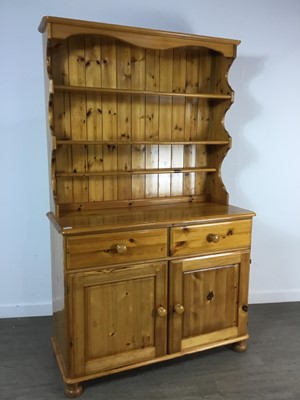 Lot 786 - PINE DRESSER