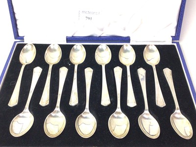 Lot 791 - SET OF TWELVE SILVER TEASPOONS