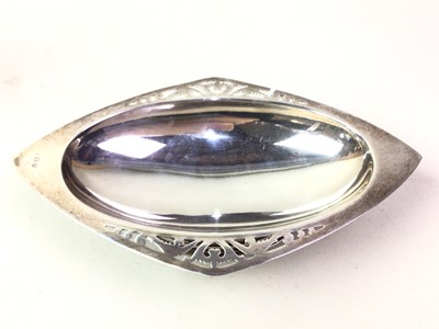 Lot 817 - SILVER BONBON DISH