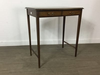 Lot 818 - GEORGIAN MAHOGANY HALL TABLE