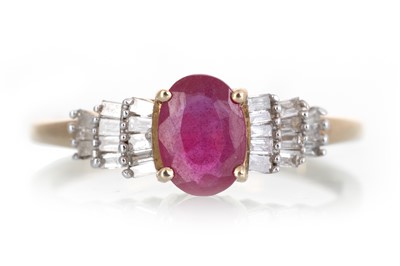 Lot 572 - RUBY AND DIAMOND RING