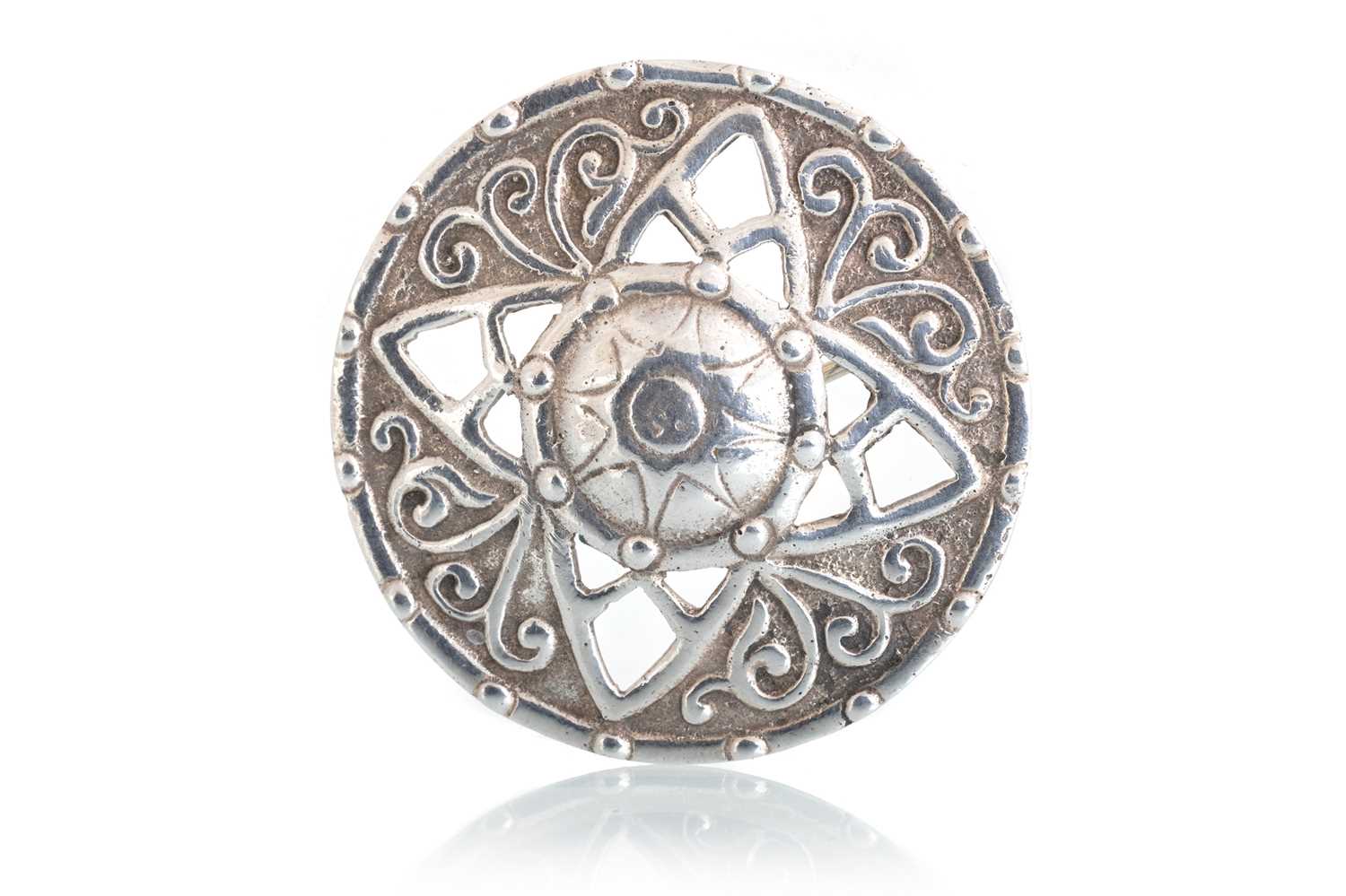 Lot 430 - HAMISH DAWSON BOWMAN FOR CELTIC ART INDUSTRIES