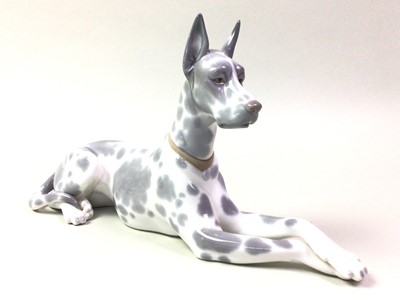 Lot 57 - LLADRO FIGURE OF A GREAT DANE