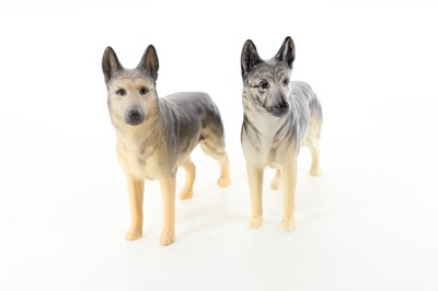 Lot BESWICK, TWO DOG FIGURES