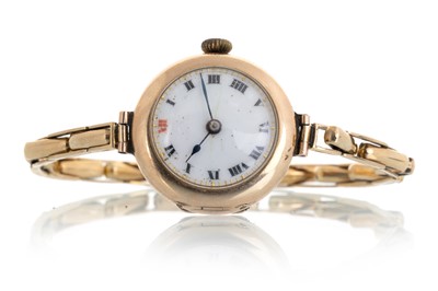 Lot 861 - NINE CARAT GOLD MANUAL WIND WRIST WATCH