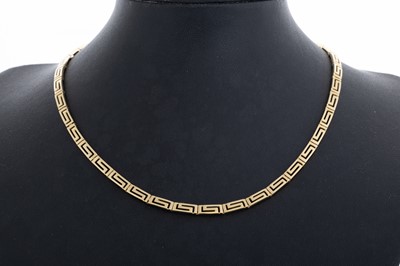 Lot 438 - GOLD NECKLACE, BRACELET AND EARRINGS SET