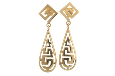 Lot 438 - GOLD NECKLACE, BRACELET AND EARRINGS SET