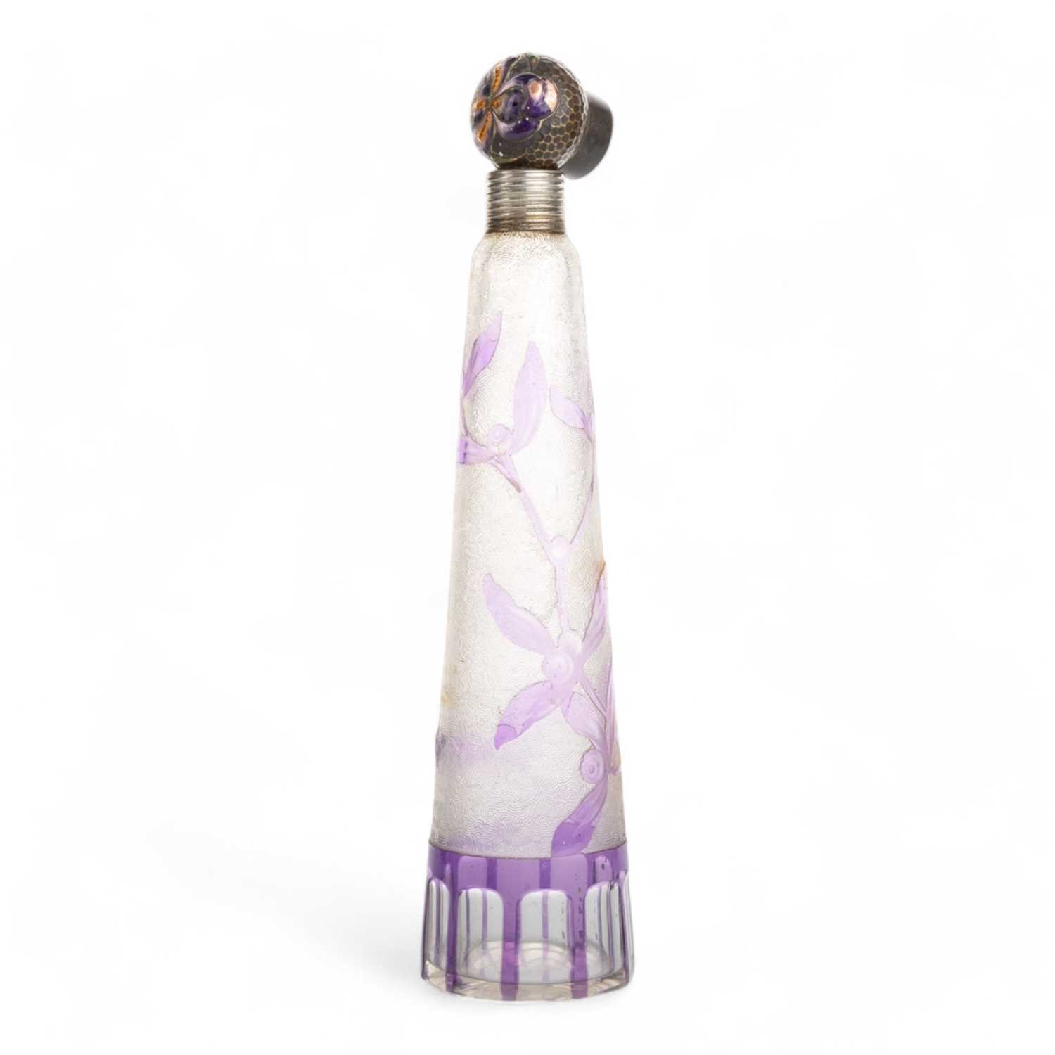 Lot 1417 - FRENCH CAMEO GLASS SCENT BOTTLE