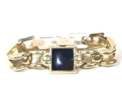 Lot 228 - GOLD BRACELET