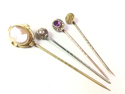 Lot 260 - STICK PIN