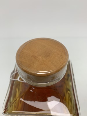 Lot 123 - JOHNNIE WALKER 1820 50 YEARS OF DIAGEO IN KILMARNOCK