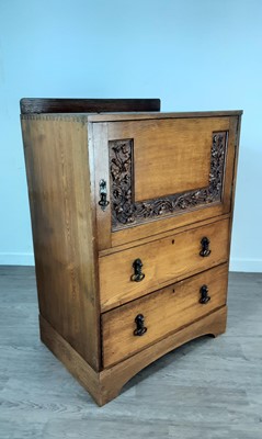 Lot 324 - OAK CUPBOARD CHEST