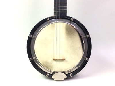 Lot 384 - RELIANCE BANJO