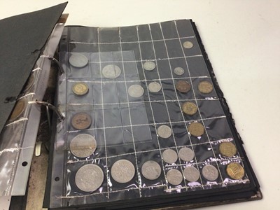 Lot 100 - COLLECTION OF GB COINS AND INTERNATIONAL BANKNOTES