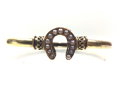 Lot 400 - VICTORIAN HORSE SHOE BANGLE