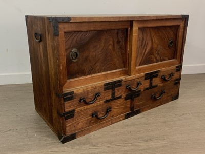 Lot 460 - JAPANESE TANSU CHEST