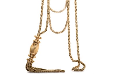 Lot 413 - TASSEL NECKLACE