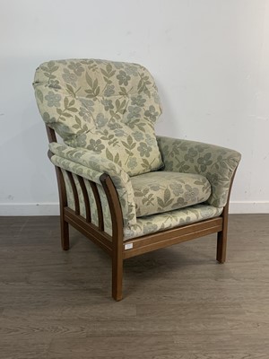 Lot 568 - ERCOL LOUNGE SUITE