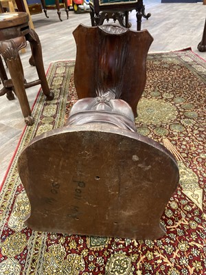 Lot 1444 - *CATALOGUE AMENDMENT, NEAR PAIR OF REGENCY STYLE MAHOGANY SIDE TABLES