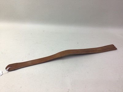 Lot 631 - VINTAGE LEATHER SCHOOL TAWSE BELT