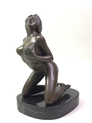 Lot 753 - BRONZE FIGURE