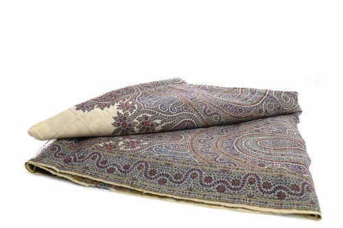 Lot 847 - PAISLEY WEAVE SHAWL on cream ground with...