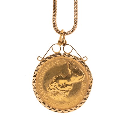 Lot 101 - ELIZABETH II GOLD SOVEREIGN ON CHAIN