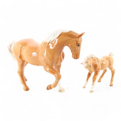 Lot 1533 - BESWICK, HORSE AND FOAL FIGURE