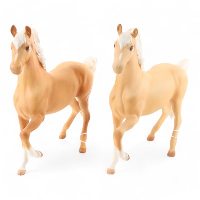 Lot 1552 - BESWICK, TWO HORSE FIGURES