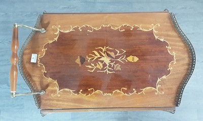 Lot 30 - VINTAGE ITALIAN SORRENTO DRINKS TROLLEY