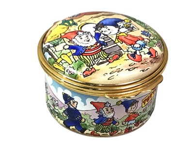 Lot 73 - HALCYON DAYS ENAMEL PILL BOX