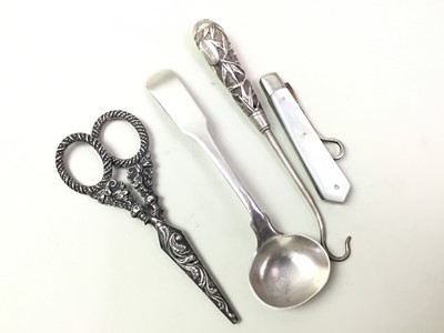 Lot 211 - SCOTTISH PROVINCIAL SILVER MUSTARD SPOON