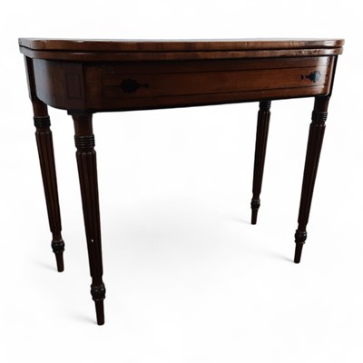 Lot 1465 - GEORGIAN MAHOGANY TURNOVER CARD TABLE