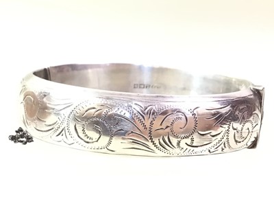 Lot 293 - COLLECTION OF COSTUME JEWELLERY