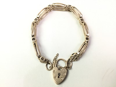 Lot 303 - GOLD GATE BRACELET
